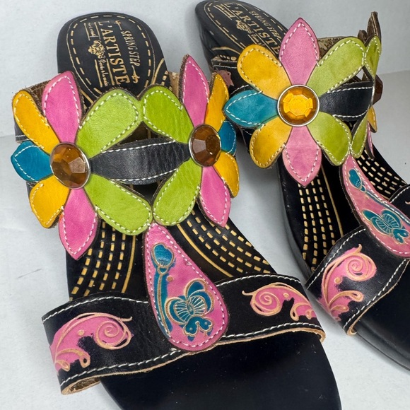 L'ATISTE Women's Multicolor Floral Sandals - Picture 2 of 9